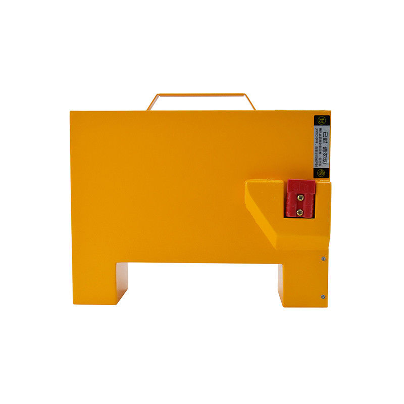 Daya Up Lift Trucks Anda dengan Lithium Lift Truck Baterai Dimensi 335 * 99 * 305mm