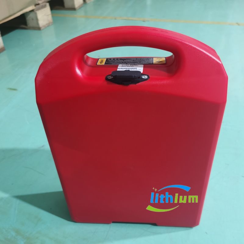 Baterai Lithium Ion Berwarna Hitam dengan Kapasitas 30Ah Tegangan 24V