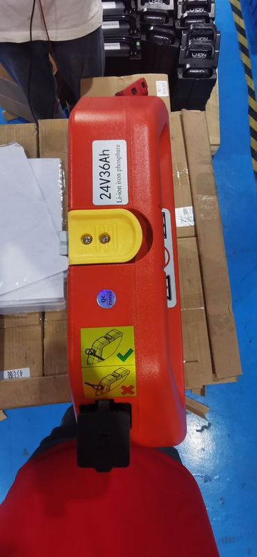 280*75*378MM PET15N China Pallet Truck Baterai Lithium Asli Spesial 24V 36AH